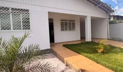 Crimeia Leste Casa de Rua com 3 Quarto(s) e 3 banheiro(s) à Venda, 225 por R$ 495.000 no setor Setor Criméia Leste AD26992