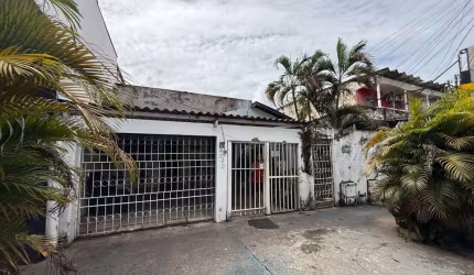 Casa em avenida ST27406