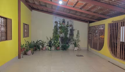 Casa na Avenida Neddermeyer - Cidade Jardim Casa de Rua com 3 Quarto(s) e 1 banheiro(s) à Venda, 275 por R$ 510.000 no setor Vila Canaã AX22580
