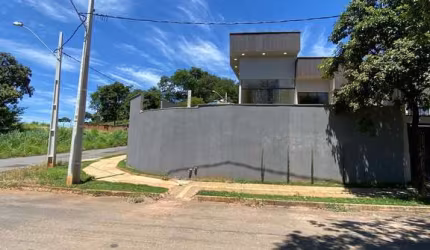 Casa térrea - setor sevene - passeio das águas shopping Casa de Rua com 3 Quarto(s) e 4 banheiro(s) à Venda, 103 por R$ 735.000 no setor Residencial Hugo de Moraes AD27254