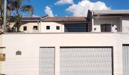 Lindo sobrado no Residencial Humaitá  Sobrado com 4 Quarto(s) e 3 banheiro(s) à Venda, 175 por R$ 600.000 no setor Residencial Humaitá AD27469
