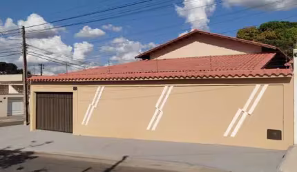 Casa Térrea 4 quartos com suite Casa de Rua com 4 Quarto(s) e 3 banheiro(s) à Venda, 180 por R$ 740.000 no setor Setor Morada Nova IN27497