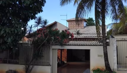 Casa à venda Parque Industrial 3 Quartos  Casa de Rua com 3 Quarto(s) e 4 banheiro(s) à Venda, 255.86 por R$ 700.000 no setor Parque Industrial de Goiania VN27794