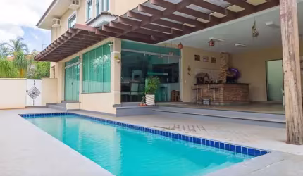 Portal do Sol 1 Casa em Condomínio com 4 Quarto(s) e 5 banheiro(s) à Venda, 375 por R$ 2.100.000 no setor Loteamento Portal do Sol I AX25626