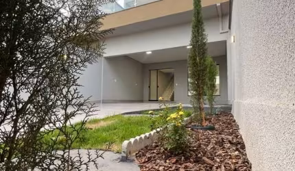 Sobrado no Residencial Hugo de Moraes Sobrado com 3 Quarto(s) e 5 banheiro(s) à Venda, 248 por R$ 900.000 no setor Residencial Hugo de Moraes AD27998