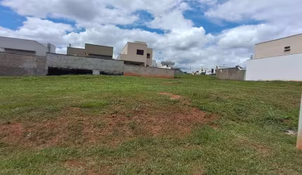 Ágio Lote Jardins Capri com valor de oportunidade a 10 minutos do Shopping Flamboyant Lote à Venda, 250 por R$ 250.000 no setor Jardins Capri IN28281