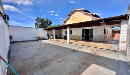 Casa com 4 quartos com 245 m² em Goianira  Casa de Rua com 4 Quarto(s) e 3 banheiro(s) à Venda, 245 por R$ 350.000 no setor Jardim D'Assis AD28315