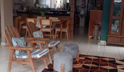 SOBRADO  JARDIM PETROPOLIS  2 PISO Casa de Rua com 3 Quarto(s) e 3 banheiro(s) à Venda, 200 por R$ 650.000 no setor Jardim Petrópolis AD28362