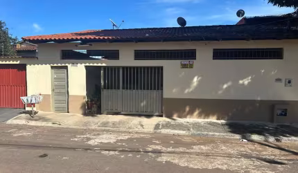 casa de rua setor novo horizonte Casa de Rua com 4 Quarto(s) e 4 banheiro(s) à Venda, 216 por R$ 265.000 no setor setor Novo Horizonte ST28455