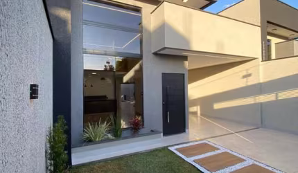 Casa de Rua Casa de Rua com 3 Quarto(s) e 3 banheiro(s) à Venda, 140 por R$ 680.000 no setor Jardim Helvécia VN27849