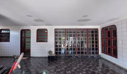 Sobrado 4 Quartos Balneário Meia Ponte Casa de Rua com 3 Quarto(s) e 3 banheiro(s) à Venda, 309 por R$ 550.000 no setor Jardim Balneário Meia Ponte AD28116