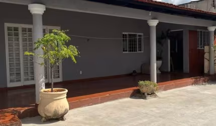 A VENDA CASA setor São José Casa de Rua com 4 Quarto(s) e 2 banheiro(s) à Venda, 200 por R$ 500.000 no setor Setor São José VN20451