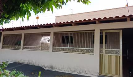 CASA SETOR CAPUAVA GOIANIA Casa de Rua com 4 Quarto(s) e 2 banheiro(s) à Venda, 229 por R$ 650.000 no setor Capuava AD28852