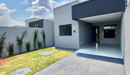 RESIDENCIA LINDA E ACONCHEGANTE RESIDENCIAL MONTE CRISTO - TRINDADE Casa de Rua com 2 Quarto(s) e 1 banheiro(s) à Venda, 72 por R$ 230.000 no setor Residencial Monte Cristo ST29304