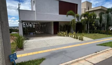 Sobrado de Luxo no Jardins Nápoles Sobrado com 4 Quarto(s) e 5 banheiro(s) à Venda, 273.79 por R$ 2.250.000 no setor Jardins Nápoles AV28395