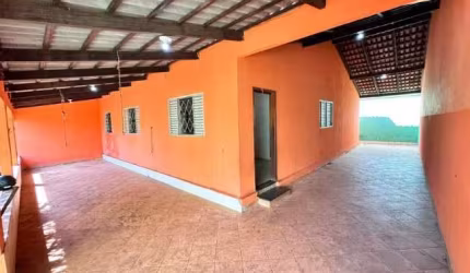 CASA 3 QUARTOS 180M2 - PARQUE TRINDADE (MCMV) Casa de Rua com 3 Quarto(s) e 2 banheiro(s) à Venda, 180 por R$ 430.000 no setor Parque Trindade AD29528