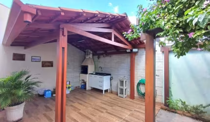 Vende casa vila Nossa Senhora Aparecida Goiania Casa de Rua com 3 Quarto(s) e 5 banheiro(s) à Venda, 120 por R$ 599.000 no setor Vila Nossa Senhora Aparecida VN28079