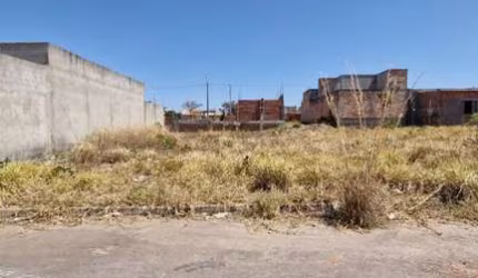 LOTE NASCENTE - NO CIDADE DAS PRAÇAS - 200m²- Lote 06 Área / Terreno à Venda, 200 por R$ 60.000 no setor Cidade das Praças AV29810