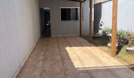 Casa 2Q sendo 01 suite  no Recanto do Bosque Casa de Rua com 2 Quarto(s) e 2 banheiro(s) à Venda, 80.3 por R$ 340.000 no setor Residencial Recanto do Bosque AV30055