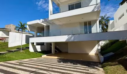 Sobrado Aphaville Cruzeiro Casa em Condomínio com 7 Quarto(s) e 8 banheiro(s) à Venda, 569.55 por R$ 5.950.000 no setor Residencial Alphaville Flamboyant IN29214