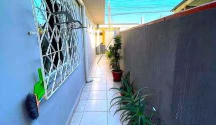 Casa para Venda em Balneário Camboriú, Estados, 5 dormitórios, 3 suítes, 5 banheiros, 3 vagas