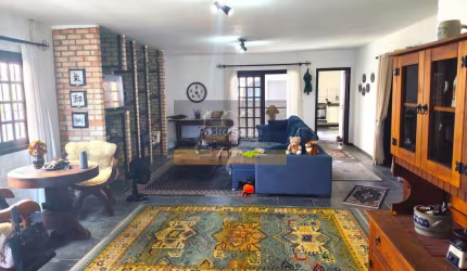 Casa para Venda em Balneário Camboriú, Nova Esperança, 4 dormitórios, 1 suíte, 2 banheiros, 2 vagas
