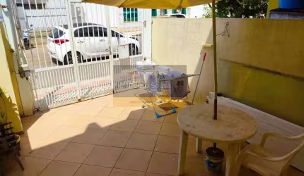 Sobrado para Venda em Balneário Camboriú, Nações, 2 dormitórios, 2 banheiros, 1 vaga