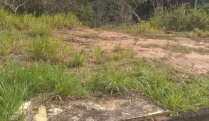 Terreno à venda, 878 m² por R$ 290.000,00 - Centro - Simões Filho/BA