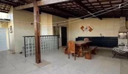 Casa com 3 dormitórios à venda, 120 m² por R$ 435.000,00 - Dois de Julho - Camaçari/BA