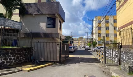 Apartamento com 3 dormitórios à venda, 76 m² por R$ 240.000,00 - Engenho Velho de Brotas - Salvador/BA