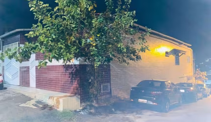 Casa com 3 dormitórios à venda, 200 m² por R$ 600.000,00 - Itapuã - Salvador/BA