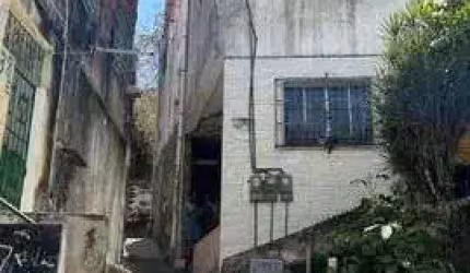 Prédio à venda por R$ 270.000,00 - Garcia - Salvador/BA