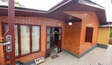 CASA À VENDA COM 4 DORMITÓRIOS NO BAIRRO BELA VISTA EM CAXIAS DO SUL