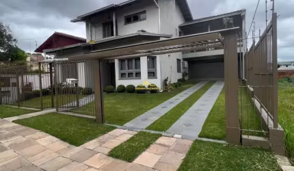 CASA À VENDA COM 3 DORMITÓRIOS NO  BAIRRO INTERLAGOS