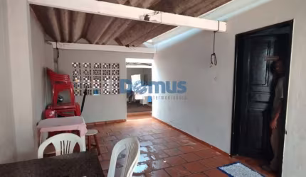 Casa com Edícula Zona Norte