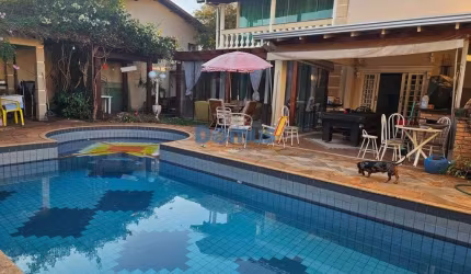 Luxuosa Casa à Venda na Rua Vila Lobos
