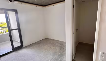 Sala Comercial com 28m² ao lado do Metro Butantã