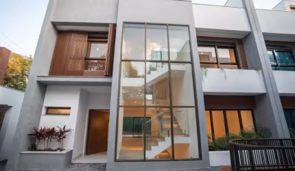 Sobrado Moderno Venda ou Locação 4 Suites e 4 vagas - 583m²