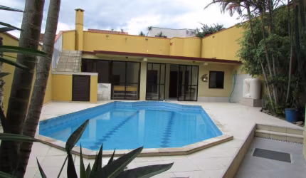 Casa no Ecoville com Piscina