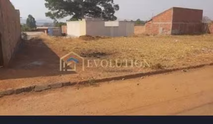 Lote aa venda 253m² - 60 Mil - Trindade