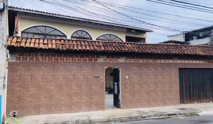Casa em Novo Visconde, Macaé/RJ