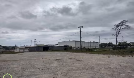 Pavilhão/Galpão Industrial em Imboassica com 241.482.000m² de área