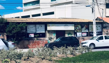 Ponto Comercial  com 693m² Comércio em Imbetiba, Macaé/RJ