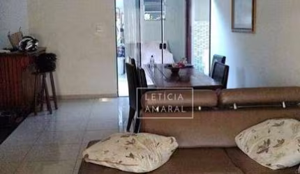 Casa com 3 dormitórios à venda, 170 m² por R$ 450.000,00 - Santo Expedito - Pouso Alegre/MG