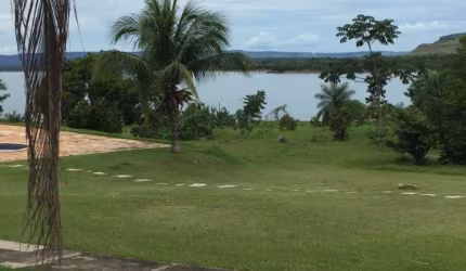 Vende-se terreno em condomínio as margens do lago do manso