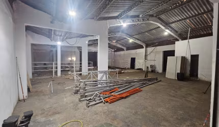Aluga-se Barracão comercial na Avinda fernando correa