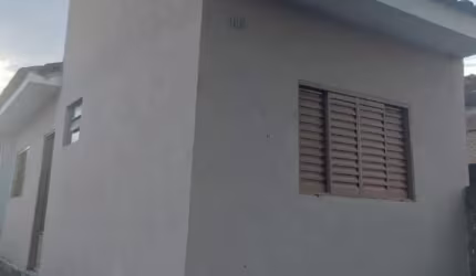 Alugo Edicula com garagem aberta!