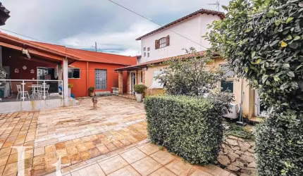 Casa Terrea Comercial/ Residencial.