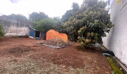 EXCELENTE TERRENO PLANO,DE 350M² COM ÁRVORES FRUTÍFERAS, TOPOGRAFIA MARAVILHOSA NO JARDIM SAMAMBAIAS, BAIRRO TRADICIONAL DE JUNDIAÍ.
