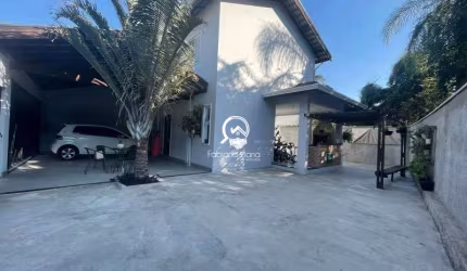 Lindo sobrado isolado a venda com 3 quartos sendo 1 suíte, terreno de 205 m², amplo quintal com area gourmet com churrasqueira no Jd Pracatu